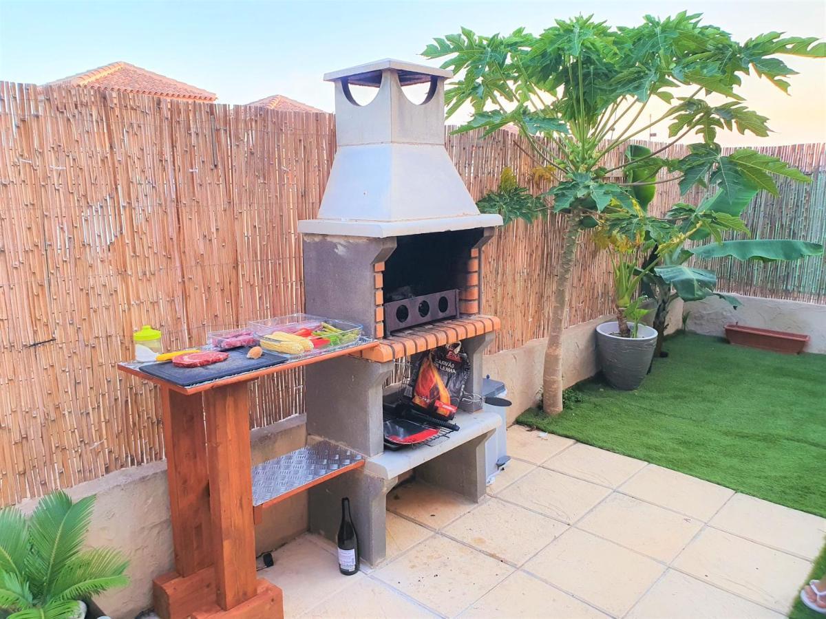 Espacioso Apartamento Con Preciosos Jardines Y Bbq Isla Plana Extérieur photo